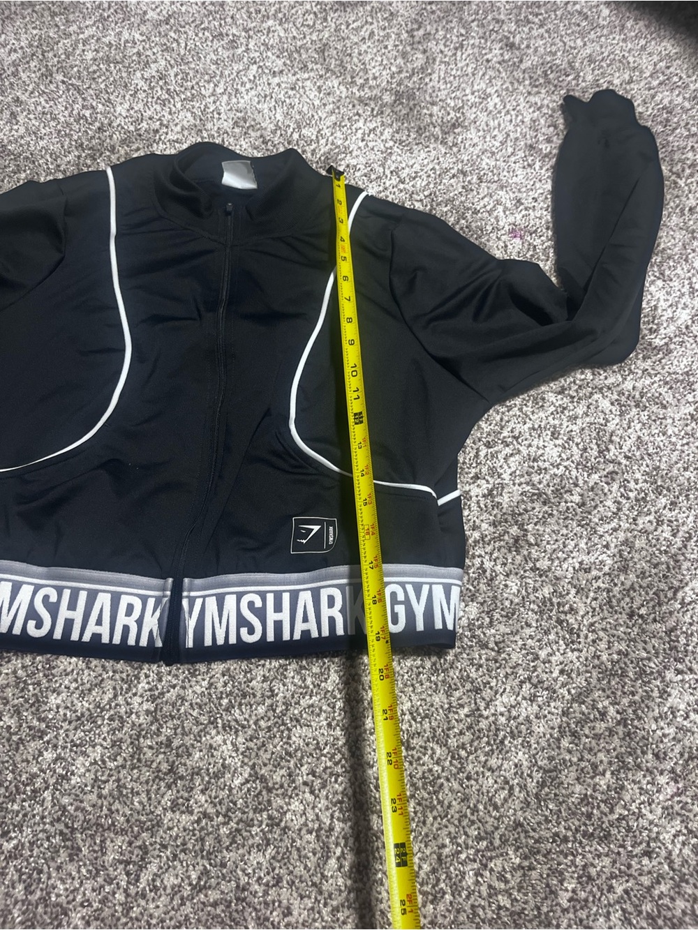 Gymshark Black Cropped Zip Athletic Jacket White Trim Logo Band Women’s Large - Picture 8 of 9